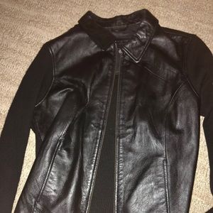 Jaclyn Smith Black Leather Jacket zip Medium